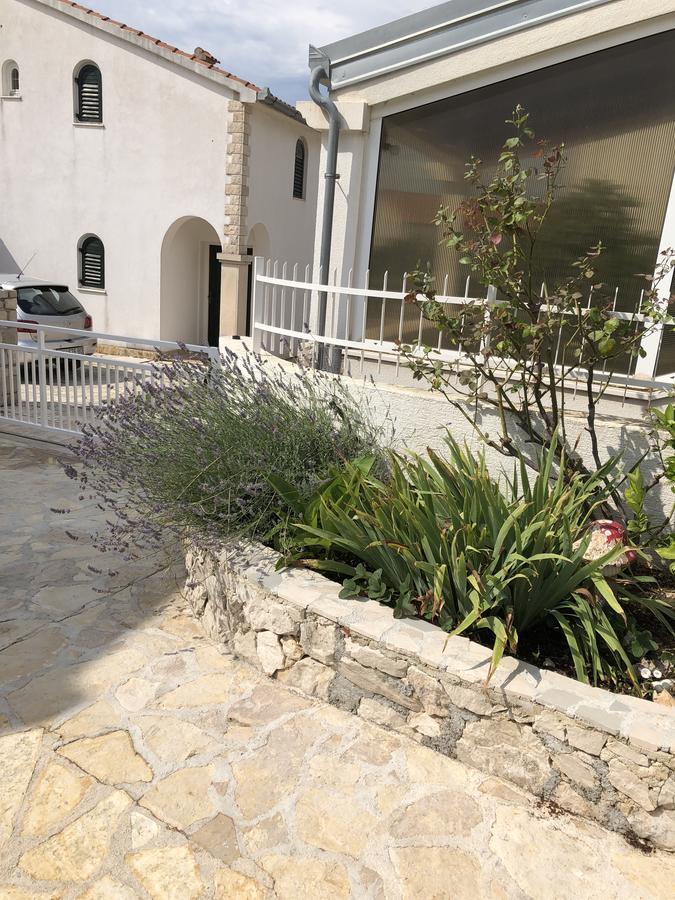 Apartmani Zvijezda Рогозница Экстерьер фото