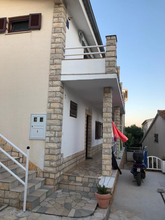 Apartmani Zvijezda Рогозница Экстерьер фото